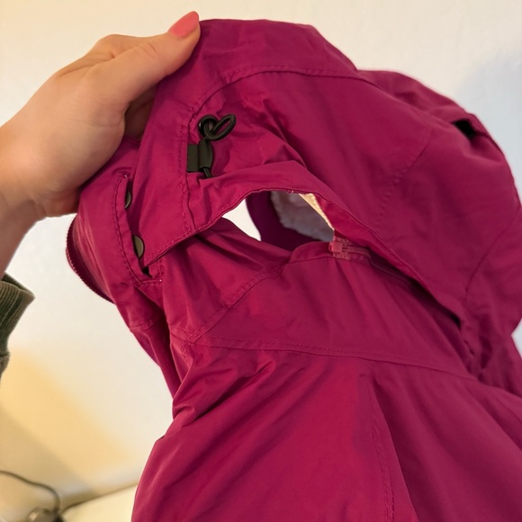 Columbia Girl’s Snow Jacket - Size Medium, fits like women’s XS - Picture 6 of 6